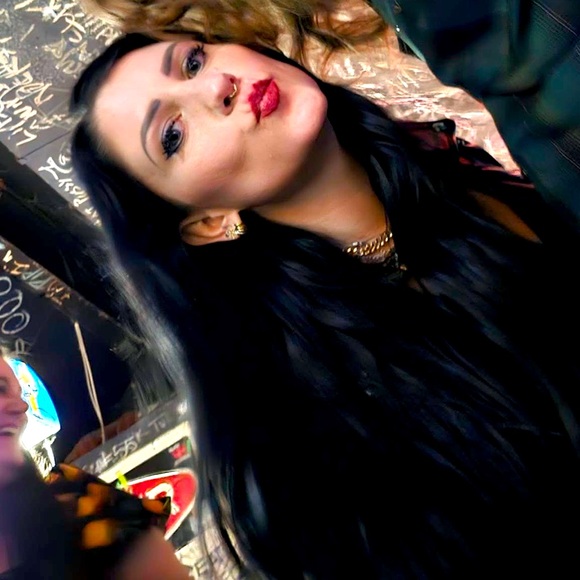 Meet your Posher, Keri! - Picture 1 of 1